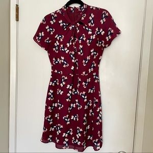 EUC Banana Republic flutter sleeve dress